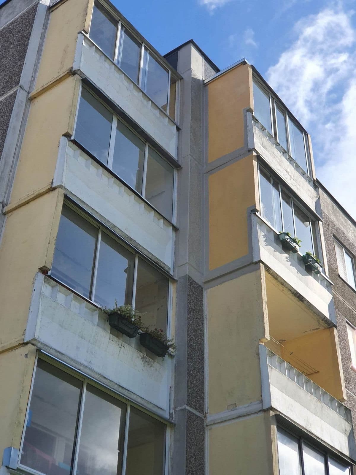 Fasadų hermetizavimas aukštyje